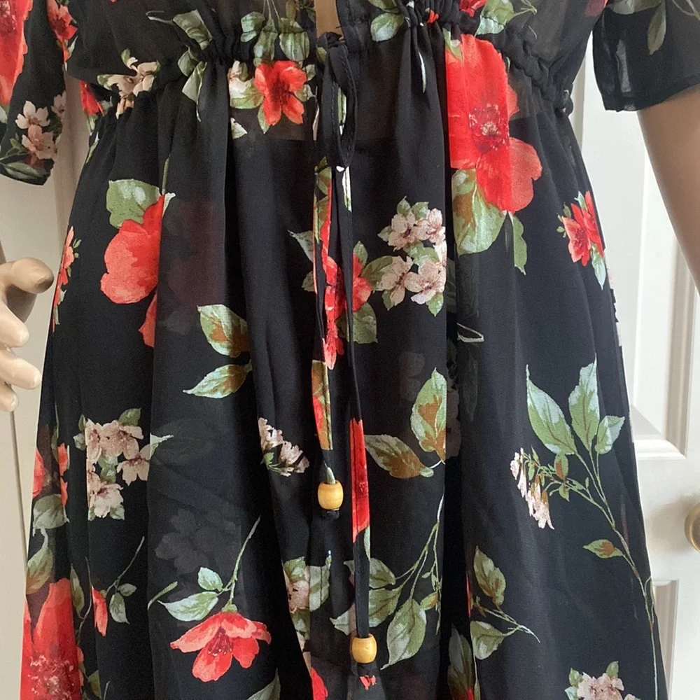 Cure. Womens L Black Sheer Robe With Floral Pattern. So Pretty. Adjusted Tie - Picture 7 of 11